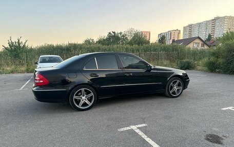 Mercedes-Benz E-Класс, 2004 год, 1 350 000 рублей, 3 фотография