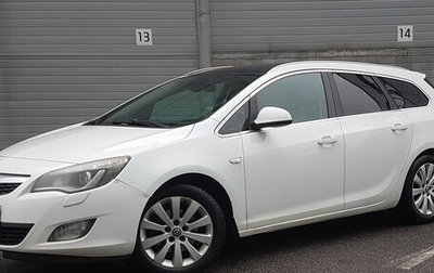 Opel Astra J, 2011 год, 649 000 рублей, 1 фотография