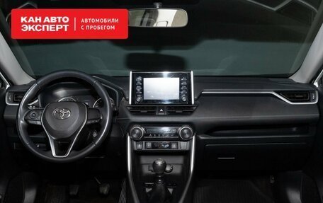 Toyota RAV4, 2021 год, 3 400 000 рублей, 5 фотография