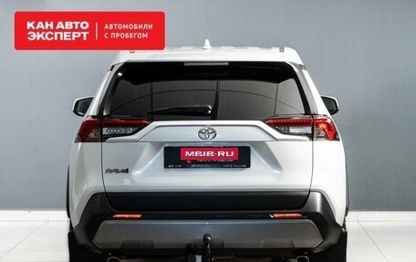 Toyota RAV4, 2021 год, 3 400 000 рублей, 20 фотография