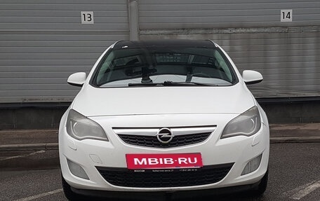 Opel Astra J, 2011 год, 649 000 рублей, 2 фотография