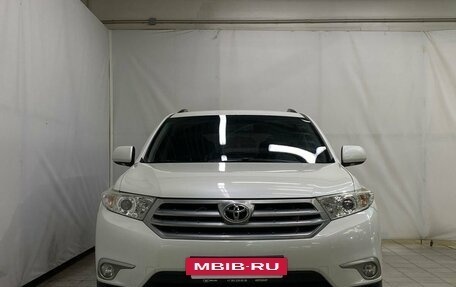 Toyota Highlander III, 2012 год, 2 440 000 рублей, 2 фотография