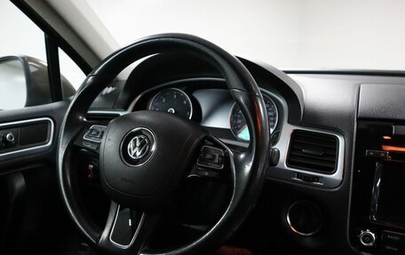 Volkswagen Touareg III, 2011 год, 1 950 000 рублей, 16 фотография