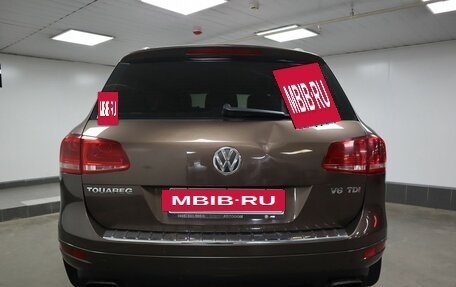 Volkswagen Touareg III, 2011 год, 1 950 000 рублей, 4 фотография