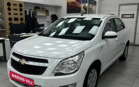 Chevrolet Cobalt II, 2013 год, 698 900 рублей, 3 фотография