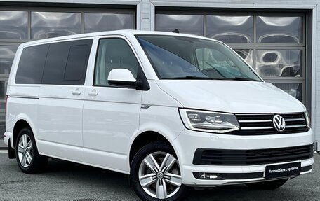 Volkswagen Multivan T6 рестайлинг, 2017 год, 3 990 000 рублей, 3 фотография