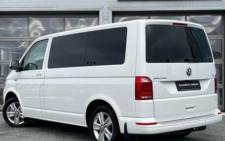 Volkswagen Multivan T6 рестайлинг, 2017 год, 3 990 000 рублей, 6 фотография