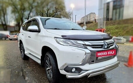 Mitsubishi Pajero Sport III рестайлинг, 2019 год, 3 950 000 рублей, 7 фотография