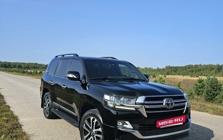 Toyota Land Cruiser 200, 2018 год, 11 800 000 рублей, 5 фотография