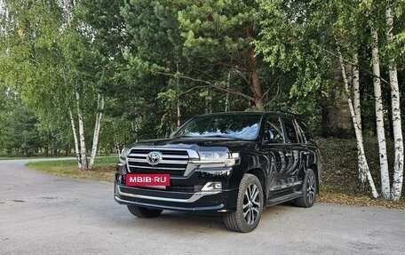 Toyota Land Cruiser 200, 2018 год, 11 800 000 рублей, 28 фотография