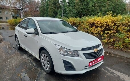 Chevrolet Cruze II, 2013 год, 899 000 рублей, 2 фотография