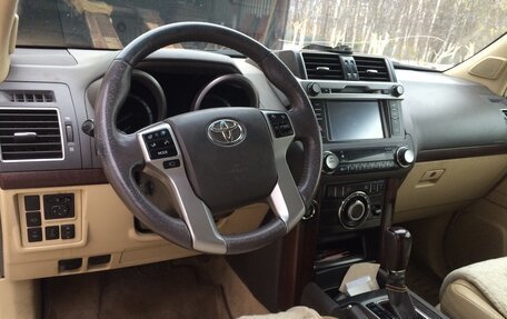 Toyota Land Cruiser Prado 150 рестайлинг 2, 2014 год, 3 550 000 рублей, 6 фотография