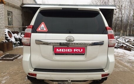 Toyota Land Cruiser Prado 150 рестайлинг 2, 2014 год, 3 550 000 рублей, 5 фотография