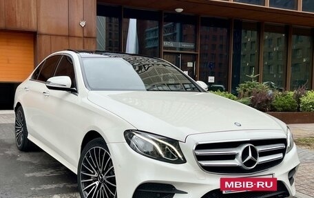 Mercedes-Benz E-Класс, 2016 год, 3 690 000 рублей, 12 фотография