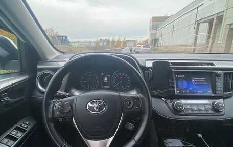 Toyota RAV4, 2017 год, 3 100 000 рублей, 9 фотография