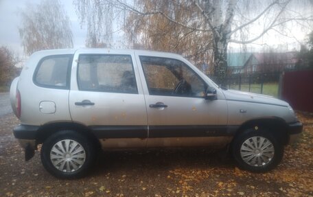 Chevrolet Niva I рестайлинг, 2005 год, 300 000 рублей, 2 фотография