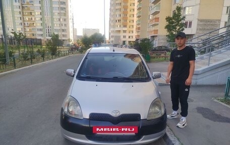 Toyota Yaris I рестайлинг, 2001 год, 350 000 рублей, 2 фотография