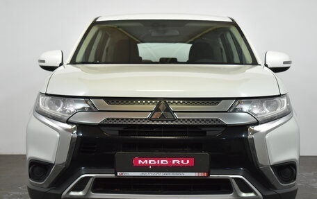 Mitsubishi Outlander III рестайлинг 3, 2019 год, 2 059 000 рублей, 2 фотография