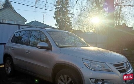 Volkswagen Tiguan I, 2009 год, 1 000 000 рублей, 2 фотография