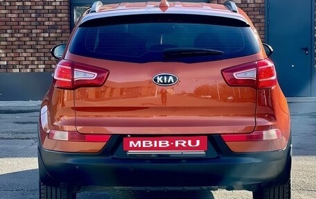 KIA Sportage III, 2011 год, 1 680 000 рублей, 2 фотография