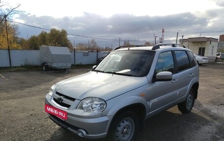 Chevrolet Niva I рестайлинг, 2013 год, 600 000 рублей, 3 фотография