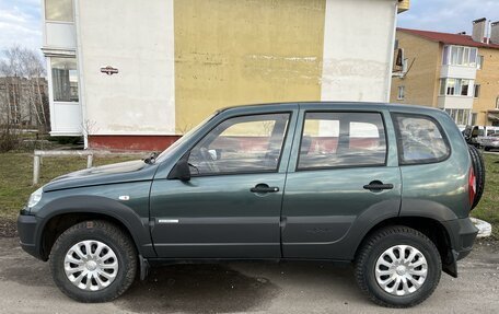 Chevrolet Niva I рестайлинг, 2011 год, 550 000 рублей, 2 фотография