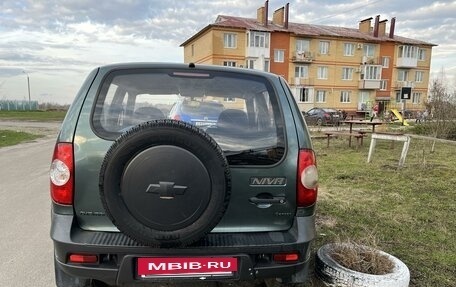 Chevrolet Niva I рестайлинг, 2011 год, 550 000 рублей, 3 фотография