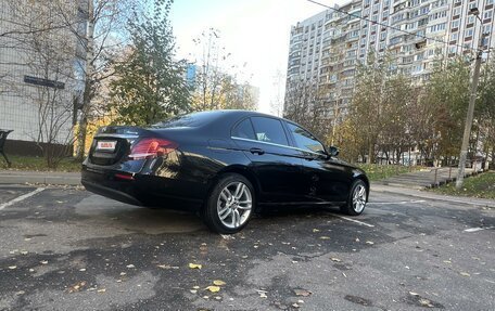 Mercedes-Benz E-Класс, 2019 год, 3 800 000 рублей, 7 фотография