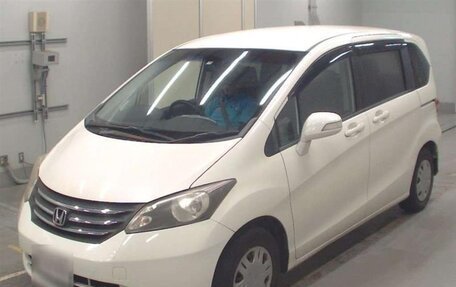 Honda Freed I, 2011 год, 860 000 рублей, 2 фотография