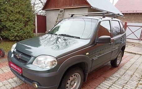 Chevrolet Niva I рестайлинг, 2017 год, 750 000 рублей, 1 фотография