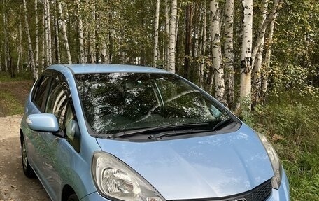 Honda Fit III, 2012 год, 975 000 рублей, 1 фотография