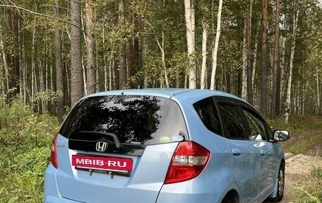 Honda Fit III, 2012 год, 975 000 рублей, 4 фотография