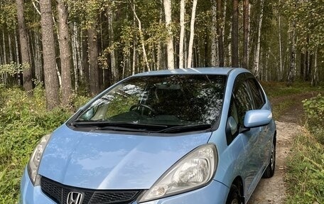 Honda Fit III, 2012 год, 975 000 рублей, 15 фотография