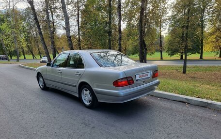 Mercedes-Benz E-Класс, 2000 год, 1 200 000 рублей, 23 фотография