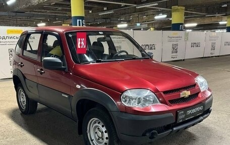 Chevrolet Niva I рестайлинг, 2013 год, 635 000 рублей, 3 фотография