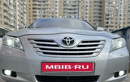 Toyota Camry, 2006 год, 1 290 000 рублей, 2 фотография