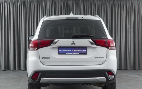 Mitsubishi Outlander III рестайлинг 3, 2018 год, 2 210 000 рублей, 4 фотография