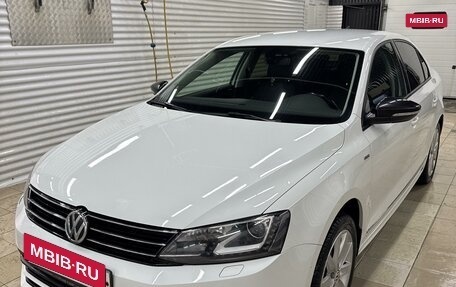 Volkswagen Jetta VI, 2018 год, 1 600 000 рублей, 2 фотография