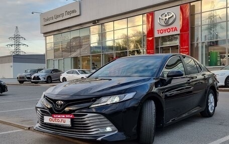 Toyota Camry, 2020 год, 2 650 000 рублей, 8 фотография