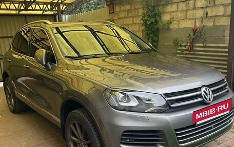 Volkswagen Touareg III, 2011 год, 3 000 000 рублей, 2 фотография