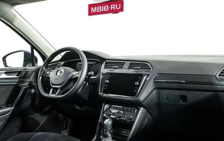 Volkswagen Tiguan II, 2017 год, 3 070 074 рублей, 8 фотография