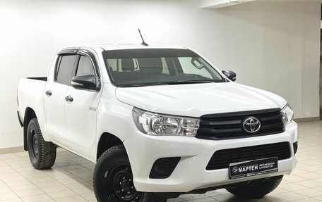 Toyota Hilux VIII, 2019 год, 2 765 000 рублей, 3 фотография