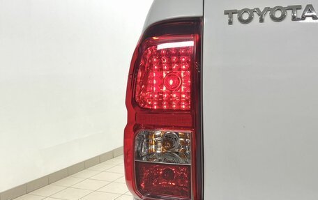 Toyota Hilux VIII, 2019 год, 2 765 000 рублей, 10 фотография