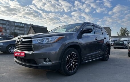 Toyota Highlander III, 2015 год, 3 500 000 рублей, 1 фотография