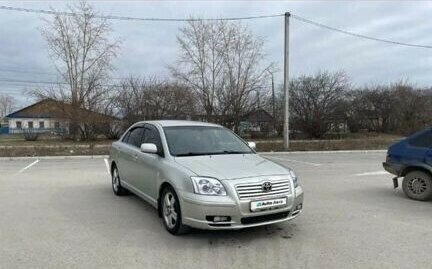 Toyota Avensis III рестайлинг, 2005 год, 700 000 рублей, 2 фотография