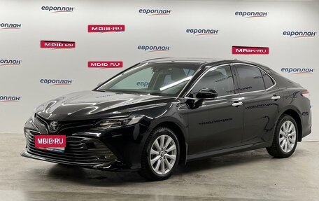 Toyota Camry, 2019 год, 3 000 000 рублей, 1 фотография