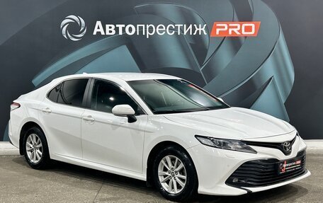 Toyota Camry, 2018 год, 2 639 000 рублей, 3 фотография