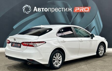 Toyota Camry, 2018 год, 2 639 000 рублей, 5 фотография