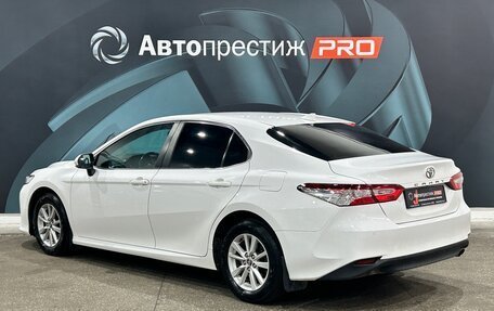 Toyota Camry, 2018 год, 2 639 000 рублей, 7 фотография