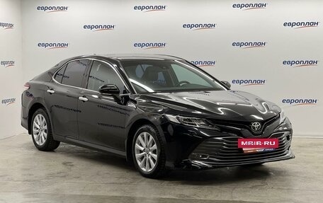 Toyota Camry, 2019 год, 3 000 000 рублей, 2 фотография